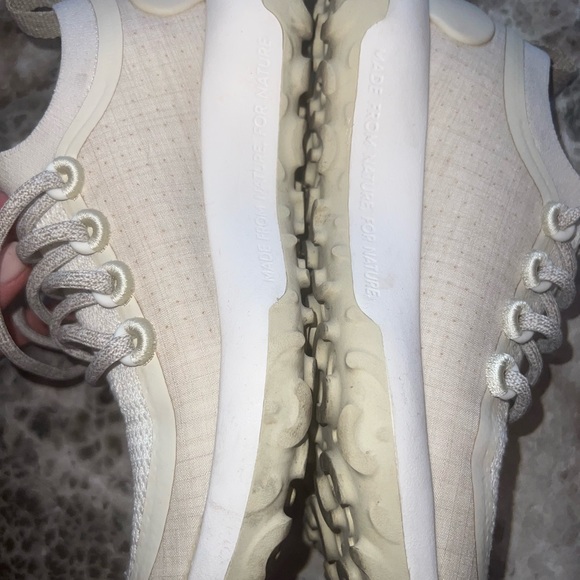 COPY - Women's Trail Runners SWT : 7.5 | CREAM / BEIGE | ONLY WORN TWICE - Picture 6 of 9